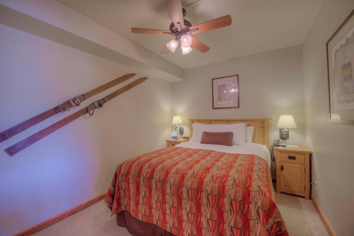 One Bdr Ski In Ski Out Condo Breckenridge Exterior photo